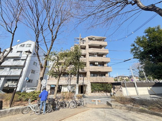 【外観】 | 中央線「高円寺駅」徒歩3分の好立地♪ 1996年築のデザインマンション！！
オートロック、宅配BOX、勿論備え付けです。