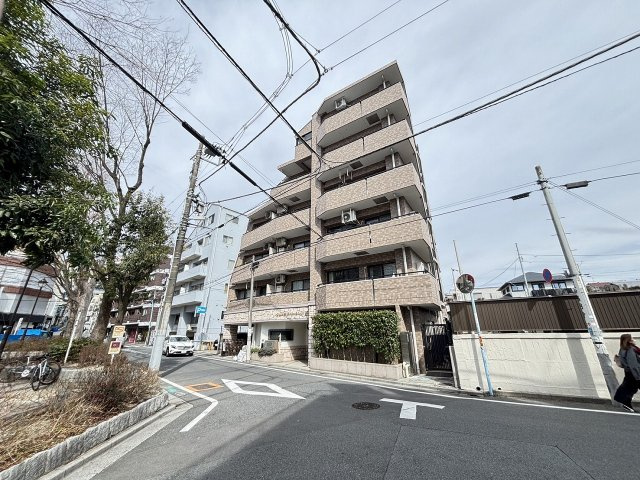 【外観】 | ライオンズマンション高円寺第2 | 中央線「高円寺駅」徒歩3分の好立地♪ 1996年築のデザインマンション！！
オートロック、宅配BOX、勿論備え付けです。