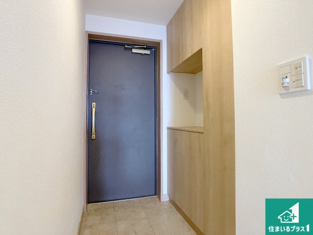 須磨シーサイドヒルズIの玄関|シューズボックスにはたくさんの靴が収納できるので玄関周りはいつもスッキリ！ご家族が増えても安心！