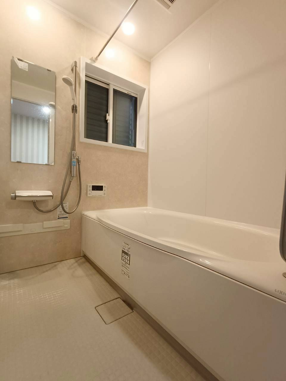 三郷市　戸ケ崎2丁目　中古戸建の浴室|浴室換気乾燥機は湿度が高いお風呂でも換気と乾燥が出来るのでカビの抑制に効果的です