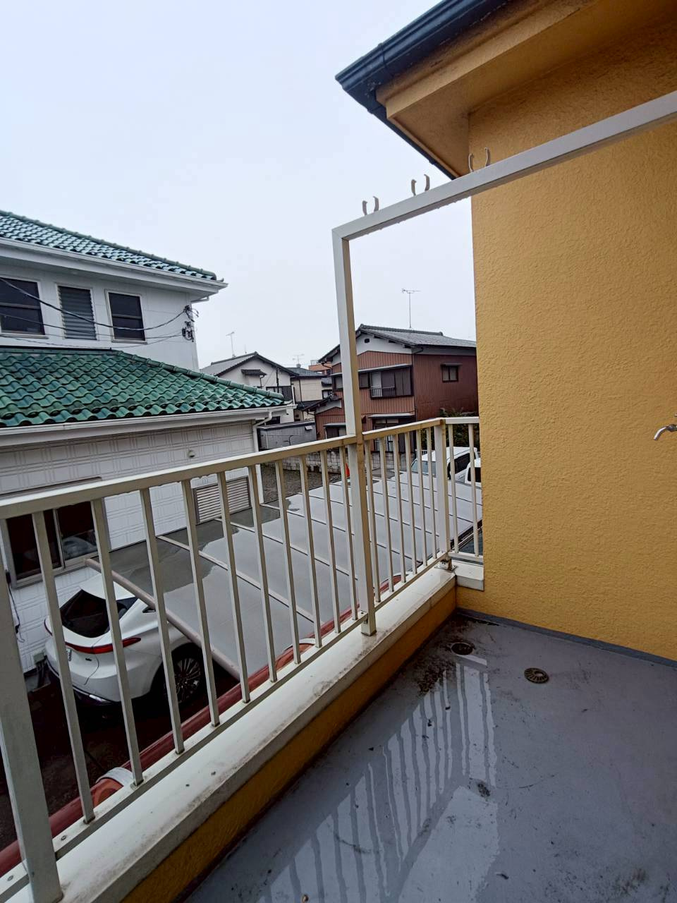 三郷市　戸ケ崎2丁目　中古戸建のバルコニー|暖かな日差しのふりそそぐバルコニー