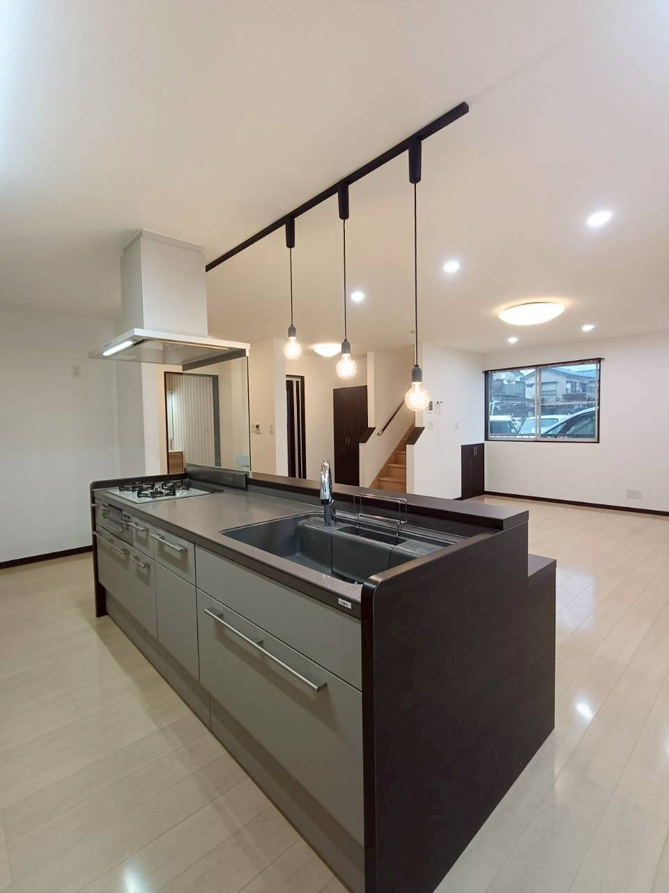 三郷市　戸ケ崎2丁目　中古戸建のキッチン|キッチンでお料理をお楽しみください