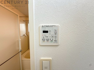 暖房機能があるため、冬場でも温かい浴室で入浴でき、乾燥機能があるため、水気を素早く取り除けます。また、換気機能があるため、湿気を素早く排出してカビや雑菌の発生を防ぐことができます。