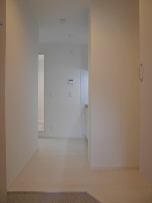 フェアハウスの玄関