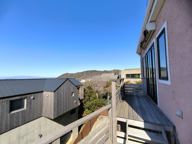 海見え！リビングから富士山・海を臨む秘密基地のその他|ウッドデッキ