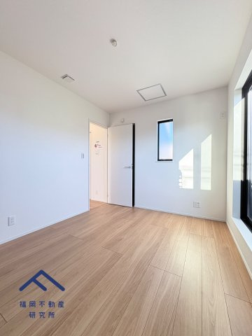 南区中尾１丁目　戸建ての洋室