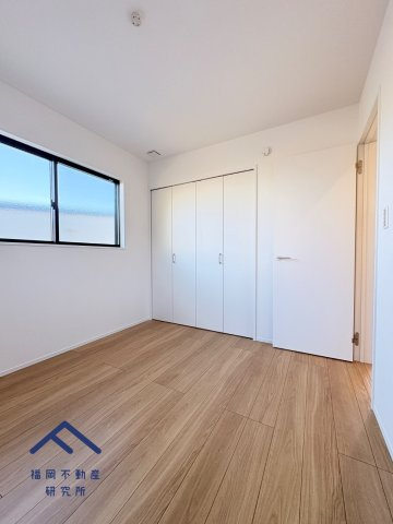 南区中尾１丁目　戸建ての洋室