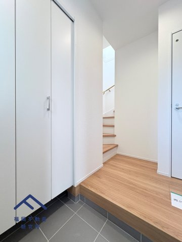 南区中尾１丁目　戸建ての玄関