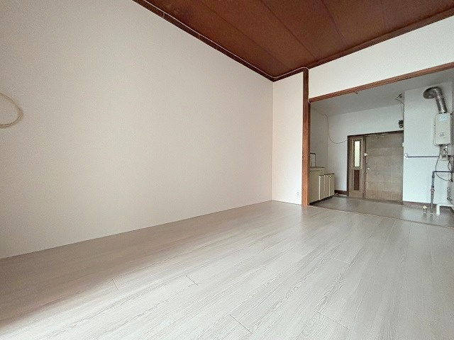 メビウス十三レジデンスの洋室