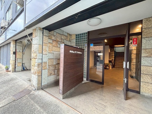 メビウス十三レジデンスのエントランス