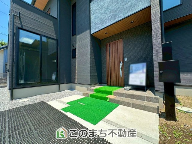 アーバンレジオス宇都宮市滝の原3丁目の玄関