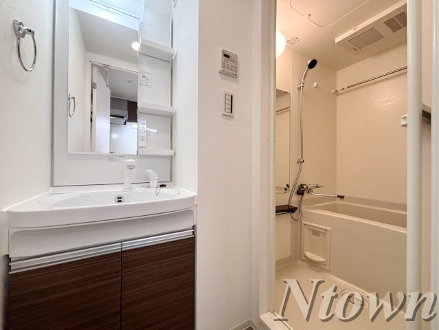 【洗面所】 | SHOKEN Residence 名古屋〈太閤通〉 | ゆったりとスペースのある洗面所