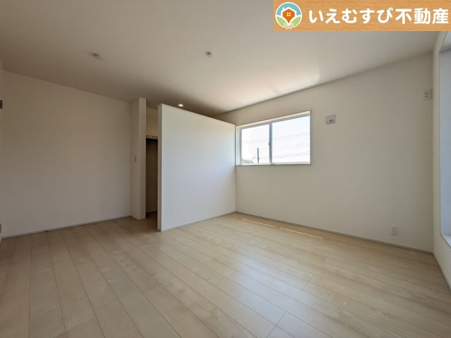 Livele Garden.S　熊谷中恩田の洋室