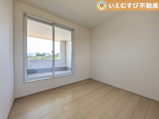 Livele Garden.S　熊谷中恩田の洋室