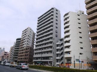 【外観】 | 外観タイル張りのSＲＣ造。重厚感あるモダンな建物です。