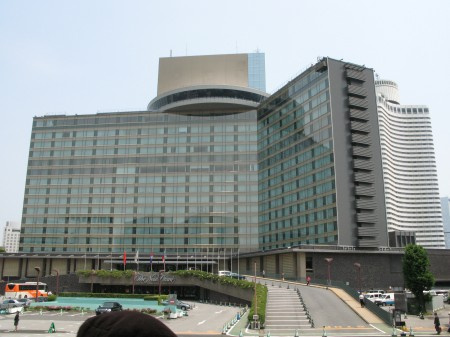 新宿区若葉３丁目のアパートの周辺