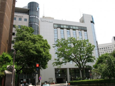 新宿区若葉３丁目のアパートの周辺