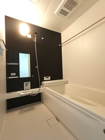 三郷市　上彦名　新築戸建　全1棟の浴室|疲れた心と体を芯から温めてくれる、自慢したくなるような極上のバスタイムを。