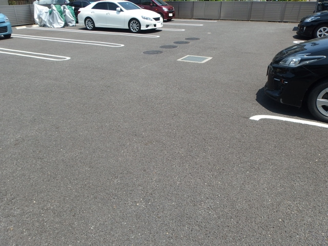 ガーデンシティの駐車場