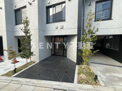 【エントランス】 | ＷＨＡＲＦ大井町ｗｅｓｔ | 落ち着いたエントランスです