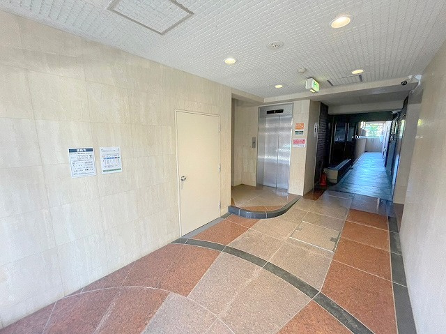 ウノ・ディアマンテのロビー