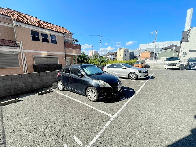 ウノ・ディアマンテの駐車場