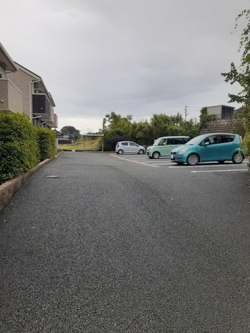 グレープ・ガーデンⅡの駐車場