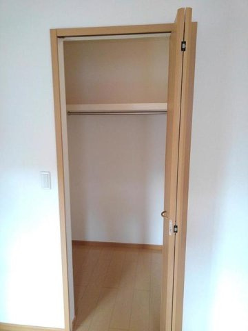 サンガーデンＤの収納