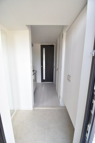 レオンコンフォート難波クレアの玄関