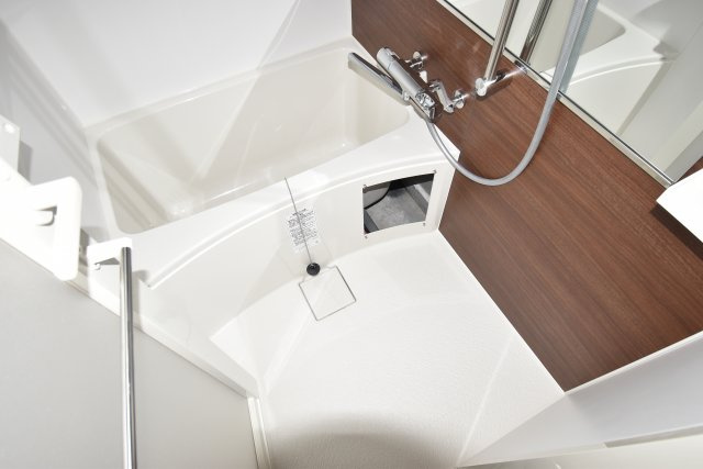 レオンコンフォート難波クレアの浴室