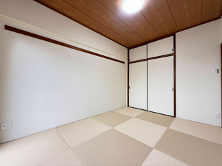 【和室】 | プラタスガーデンつきみ野 | ＬＤＫと引戸で仕切られており、一体として利用することができるお部屋です。
