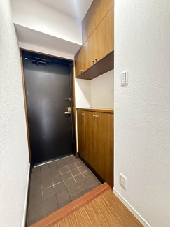 【玄関】 | プラタスガーデンつきみ野 | シューズボックスが豊富で、靴がたくさんあっても安心です。