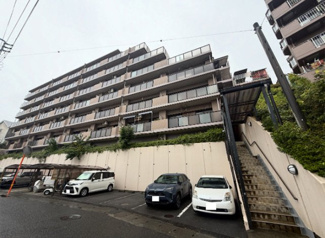 【外観】 | プラタスガーデンつきみ野 | 毎日のお買い物に便利なスーパーは徒歩約１３分。