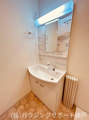 S Apt.玉津町の洗面所