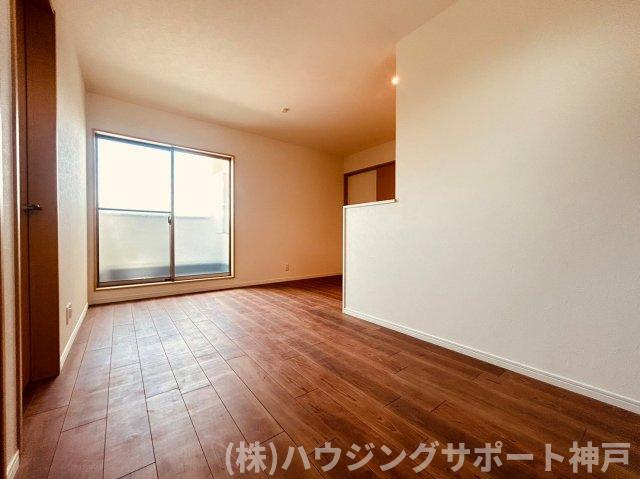 S Apt.玉津町の居間・リビング