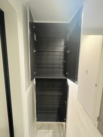 湯島レジデンスの玄関