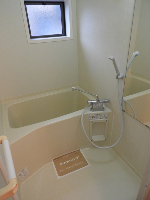 クラウディア　C棟の浴室