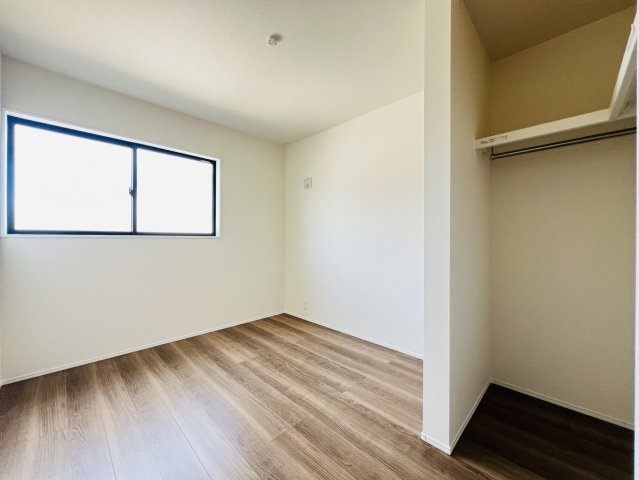 半田市宮本町六丁目213番8『仲介手数料無料』新築戸建ての洋室