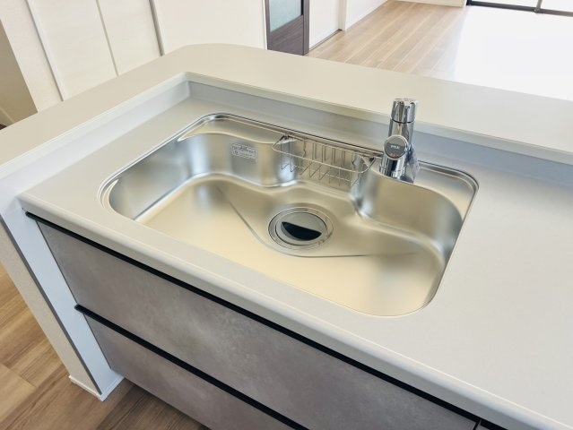 半田市宮本町六丁目213番8『仲介手数料無料』新築戸建てのキッチン