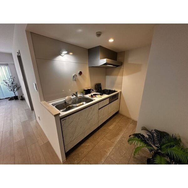 ポルタニグラサウスのキッチン|同シリーズの2LDKタイプの内装写真となります。