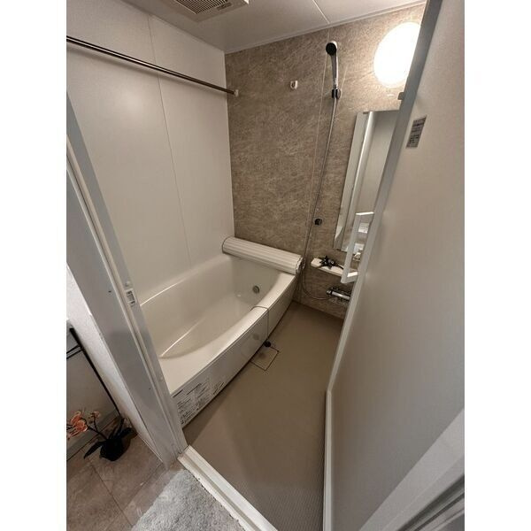 ポルタニグラサウスの浴室|同シリーズの2LDKタイプの内装写真となります。