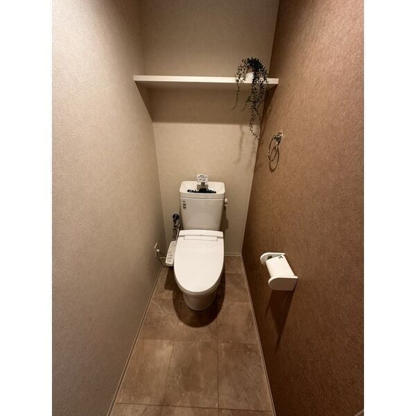 ポルタニグラサウスのトイレ|同シリーズの2LDKタイプの内装写真となります。