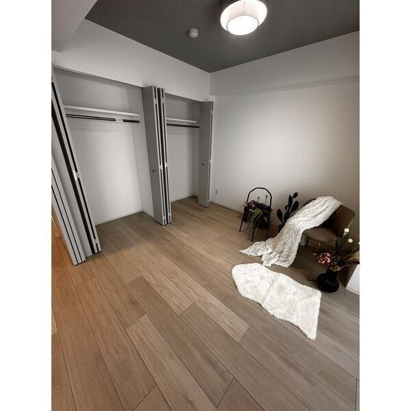 ポルタニグラサウスの収納|同シリーズの2LDKタイプの内装写真となります。