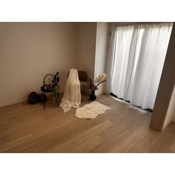 ポルタニグラサウスの洗面所|同シリーズの2LDKタイプの内装写真となります。