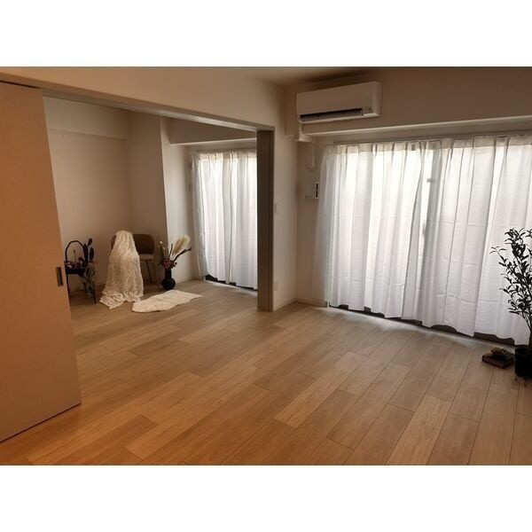 ポルタニグラサウスのバルコニー|同シリーズの2LDKタイプの内装写真となります。