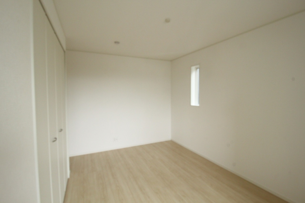 南金田（第1）　新築戸建　2号棟【全5区画】の洋室|2F　東の部屋　7.2帖