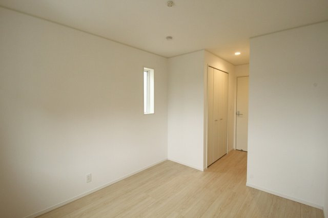 南金田（第1）　新築戸建　2号棟【全5区画】の洋室|2F　南西の部屋　6.2帖