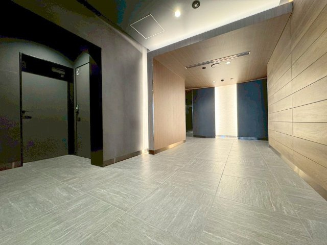 ザ・パークハビオ塚本のロビー