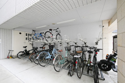 【その他共用部分】 | W.O.B.UMEDA | 駐輪場です