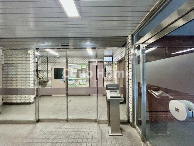 雷門永谷マンションの防犯設備|【オートロック】オートロックシステムでセキュリティ充実。当たり前ですが、安全で安心して暮らすのって大事ですよね。お探しのご条件でオートロック付きの物件を探す方も多いですがやはりセキュリティは大事です。